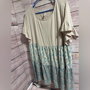 Emerald Beige and Blue Floral Tiered Ruffle-Sleeve dress